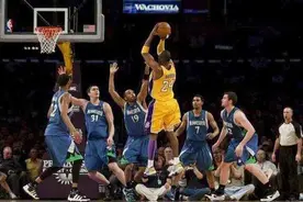 饶舌巨星颁奖礼演唱《科比-布莱恩特》：我叫他国王图片