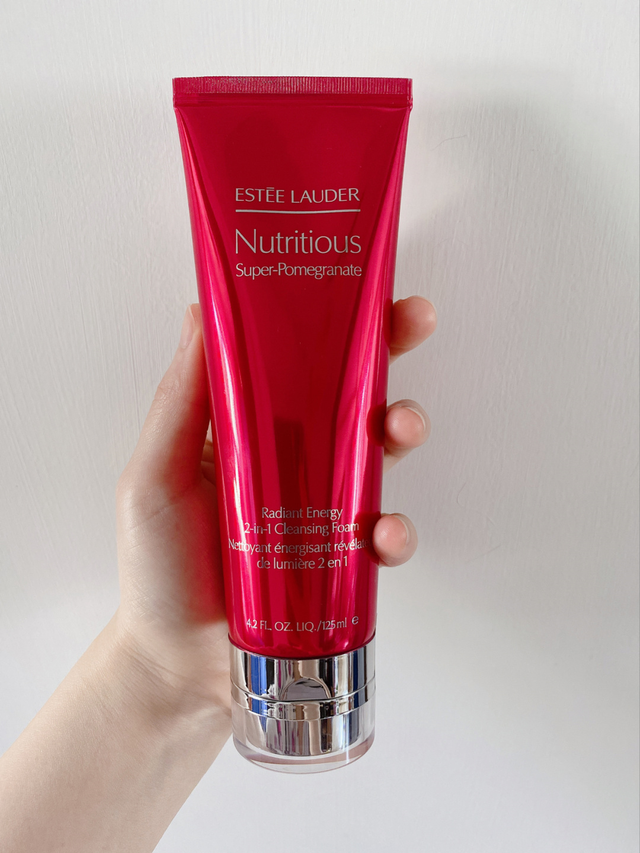 好用的洗面奶推荐：让你拥有焕然一新的肌肤，犹如白瓷般剔透柔白