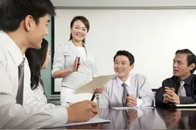 身份尊贵的患者臀部长了个肿块，手术后，医生感到深深地后怕图片