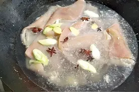 猪皮冻都会做 这几点你注意了吗 为你的猪皮冻提升一个档次图片