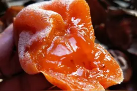 柿子软糯香甜营养美味，掌握柿子的挑选及保存方法，吃得更加安心图片