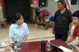 三八特辑丨认真工作的女人最有魅力图片