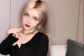 当周扬青偷学“4000年美女”的P图术后……图片