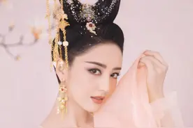 “国民女神”佟丽娅跳芒种，网友：陈思诚什么神仙福气图片