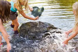 夏天不带孩子玩玩这些游戏，真是可惜了图片