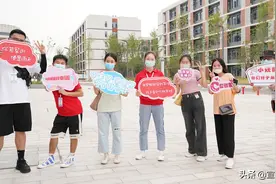 9月开学季，于大学城遇见更好的自己图片
