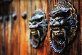 古代门饰“铺首”，社会阶层和地位象征，也是家门镇宅第一道防线图片