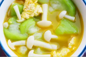 做蘑菇时，要不要焯水？教你正确做法，蘑菇鲜香劲道，有嚼劲图片