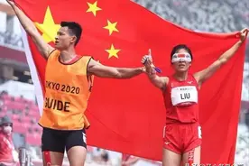 残奥会泪目！他领跑全场，最后一刻却放弃冲刺，甘作永远的第二图片
