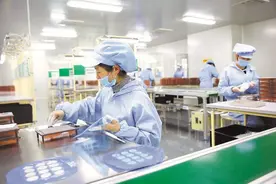 【湖北日报·孝感观察】破解“蓝领用工荒”，孝感企业八仙过海！图片