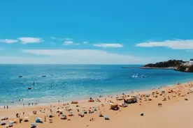 上海居然也有一片绝美海滩！水上乐园、渔人码头、海国夜市...你想要的海边度假在这里都能实现图片