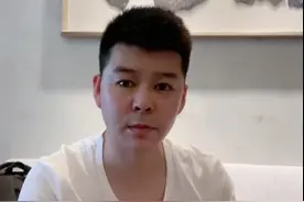 赵本山徒弟其貌不扬却娶小7岁娇妻，妻子撞脸周涛，儿子像王俊凯图片