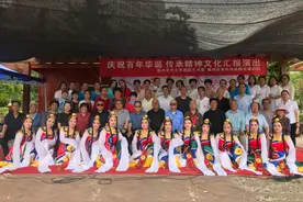 秦州老年协会樱花秦韵团老年大学秦腔艺术团举办建党百年庆典活动图片
