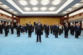 百炼成钢——总书记讲述的党史故事图片