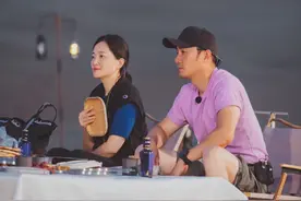 郭柯宇：余生要找一个愿意听你说废话的男人，那才是爱图片