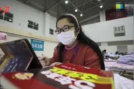 此刻，你已是满分！17岁高三女生方舱医院备战高考，网友狂赞图片