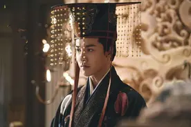 何进自己有兵，为何还要召董卓进京，他不明白这是引狼入室吗？图片