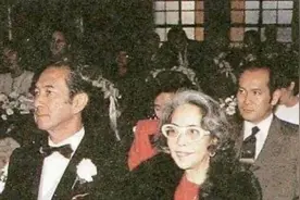 赌王葬礼上，大佬纷纷到来，为何不见刘銮雄夫妇？其恩怨不简单图片