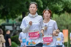 跑者最讨厌的“跑步模式”：操场绕圈跑图片