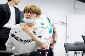 SN教练和上单谈Theshy，总结了三大缺点，真就不怕喷图片