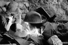 当年拍下《死吻》的战地摄影师一等功臣王红图片