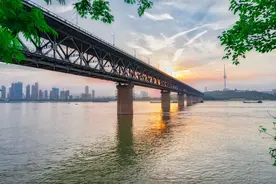 城市汽车保有量：北京603万辆，武汉366万辆，其它城市呢？图片