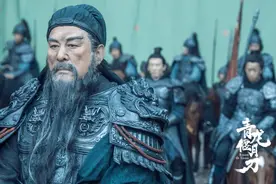 青龙偃月刀，64岁陆树铭再饰关羽，成全片最大诱饵图片