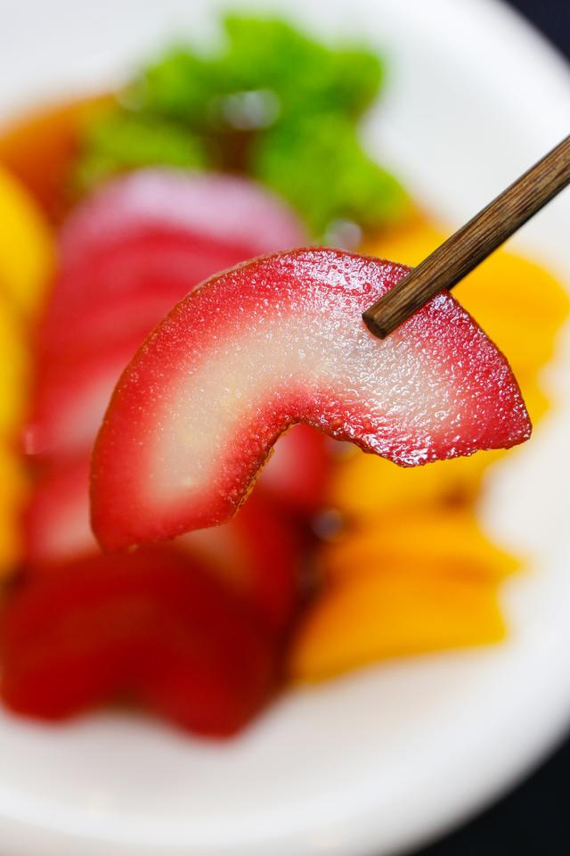 红酒和花胶一起炖煮吗 红酒和花胶一起炖煮吗会中毒吗