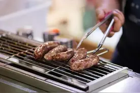 两块钱的烤肠用的什么肉，能放心吃吗图片