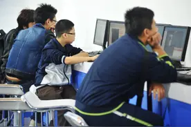 警惕网络游戏危害的新趋势：社交绑架+数据绑架图片