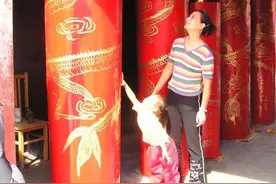 鱼圻塘大蜡烛文化图片