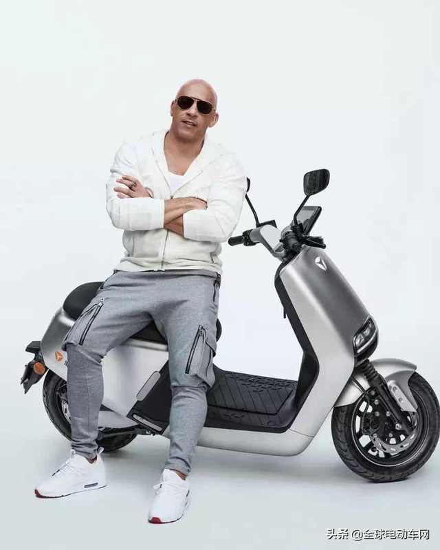 《速度与激情》范迪塞尔代言雅迪电动车，高端新品G5售价7999