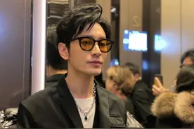 黄晓明暴瘦20斤不油腻了，减肥饿到差点晕倒，生图帅的像28岁图片