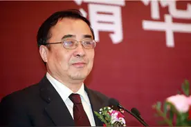 清华校长忠告：越聪明的孩子越难带，娃有这3个特征，父母偷着乐图片
