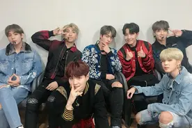 简直是女儿奴！BTS防弹少年团看罗夏恩跳男团女团的舞蹈反应视频封面