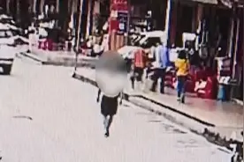 小学女生当街遭陌生男子强行拖拽 事发监控曝光令人后怕视频封面