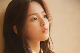 杨超越的日常穿搭，化身时尚女孩气场全开图片