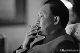 因演得太像邓小平了，邓家子女观剧时直呼："这就是我们的老爷子"图片