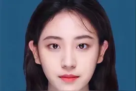 双非高校现女神学霸：保研央财，奖学金拿到手软，才华与美貌齐飞图片