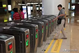 日本人再也不能说三道四了！支付宝和微信同时宣布：拜拜二维码图片