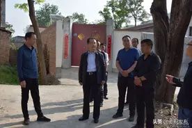 成少平到马跑泉镇走访联系户督查调研东柯村脱贫攻坚和人居环境整治等工作图片