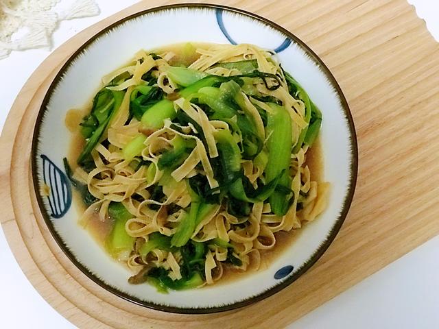 秋季这菜要多吃，富含多种氨基酸，钙含量极高，孩子常吃长高个