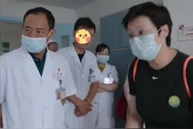 袁立近况曝光醉心公益，打扮朴素无惧身材发福，三婚嫁小11岁老公图片