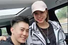 曾春蕾怀孕后亮相，老公帅气！中国女排前队长，孕相明显，很甜蜜图片