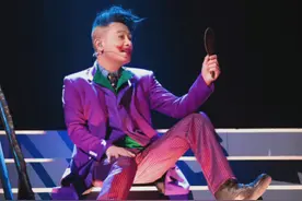 《哥哥》四公，陈小春全新演绎《算你狠》，网友：较之前更“狠”图片