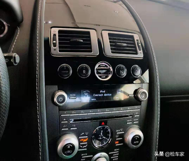 花70万买辆阿斯顿马丁Vantage，打开一看才开2万公里！网友：太值
