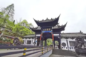 青城后山，是青城的魅力所在，徒步才是最好的选择，何不走起图片