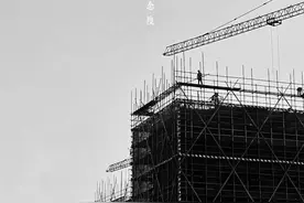 路人的随手一拍和摄影师的街拍区别图片