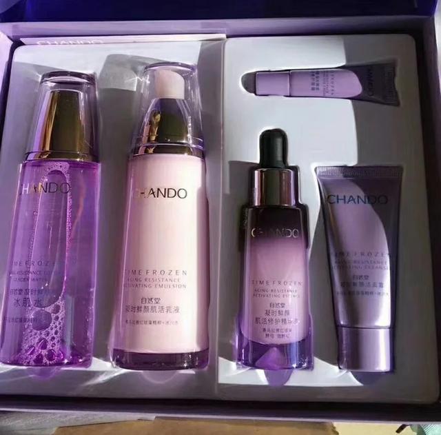 适合20到35岁女人用的国货水乳，保湿抗老都有，用过的都说好！