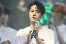 众星声援河南：王一博带动粉丝，海霞含泪播报，杨紫连发8条内容图片